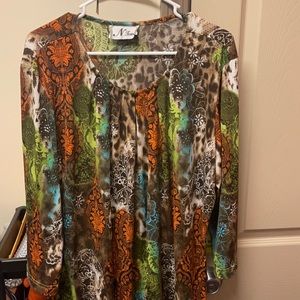 Colorful blouse, mid sleeve, silky texture, extra large